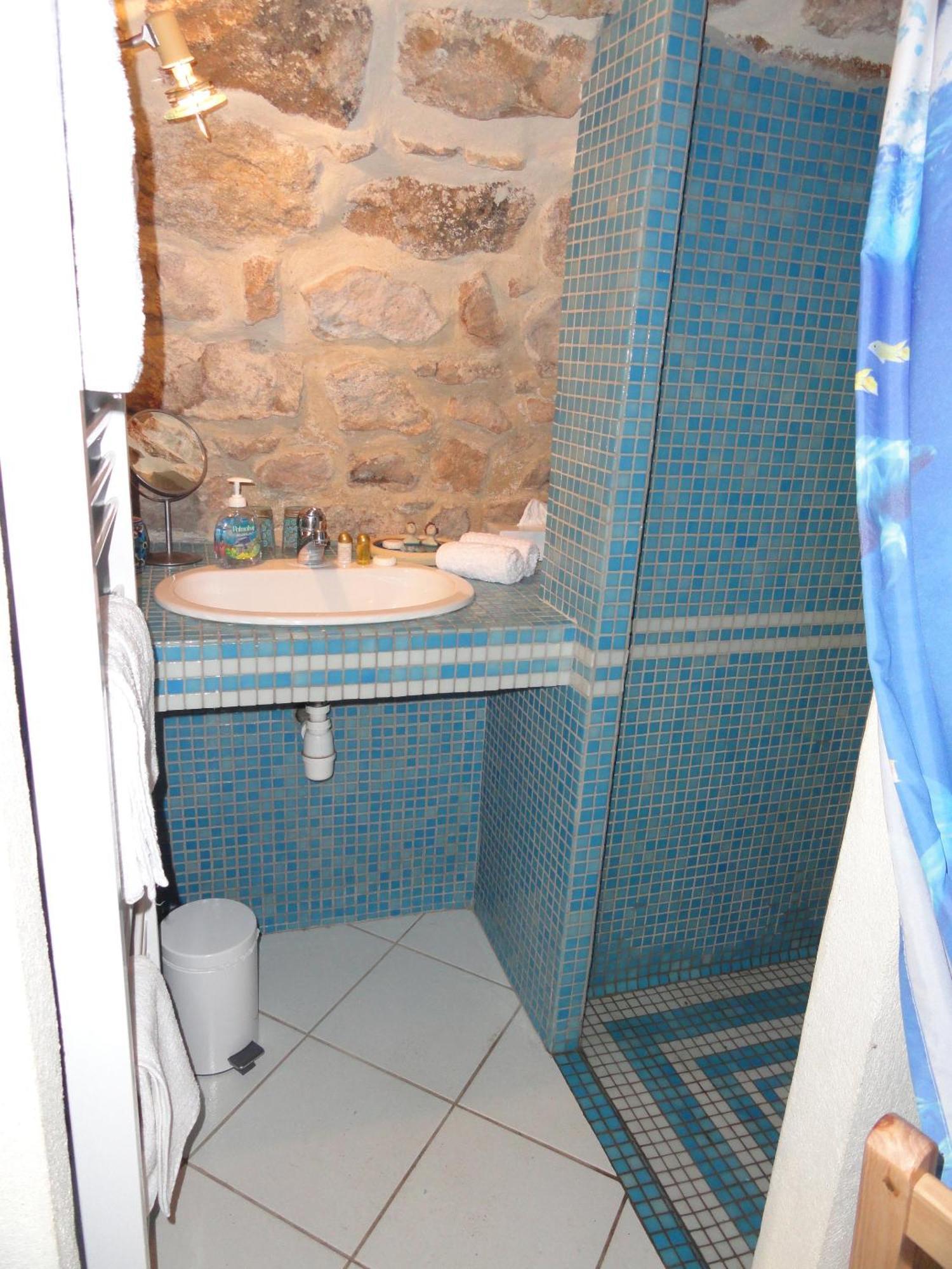 Chambre D'Hotes Au Creux Du Chambon Joyeuse Habitación foto