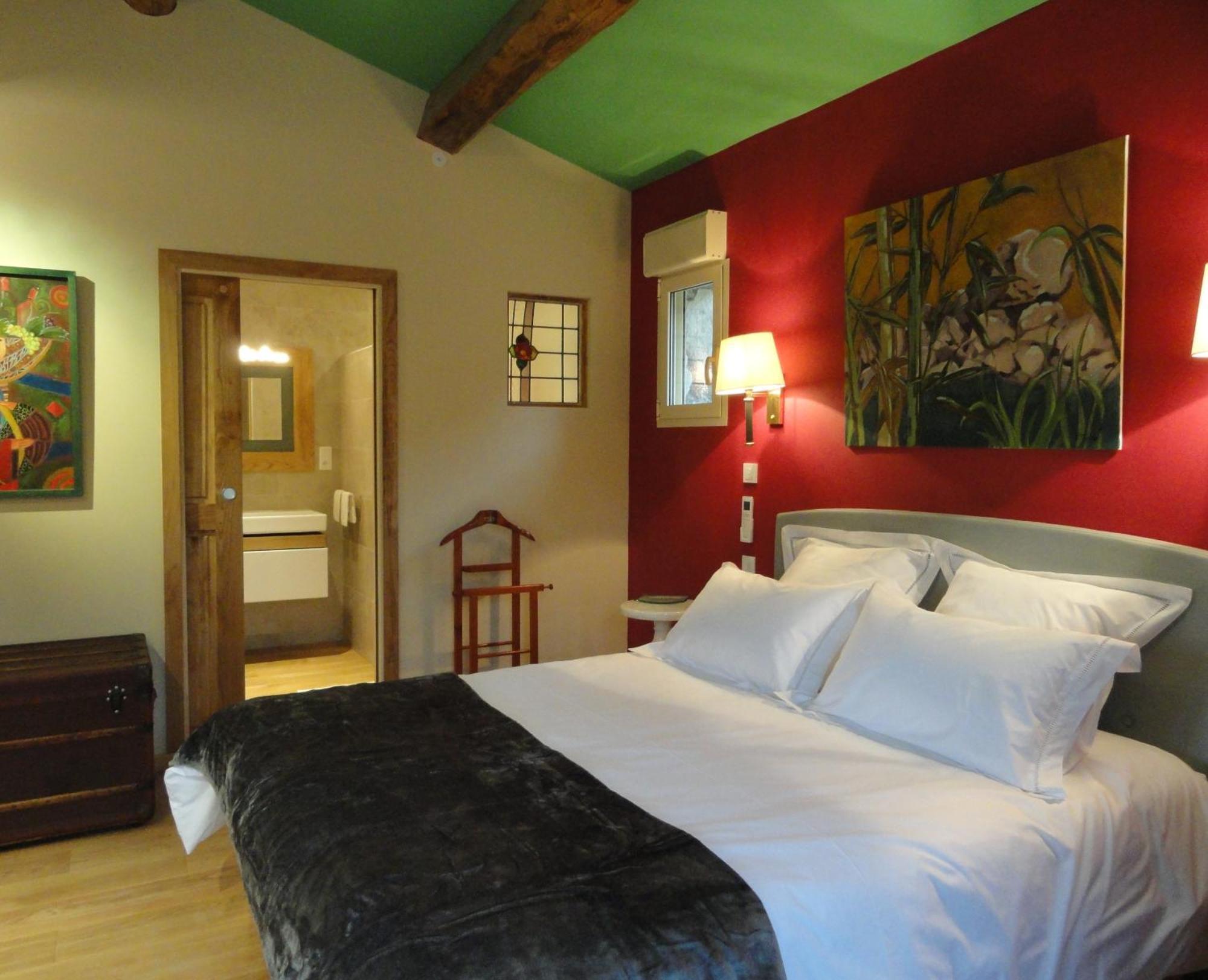 Chambre D'Hotes Au Creux Du Chambon Joyeuse Habitación foto